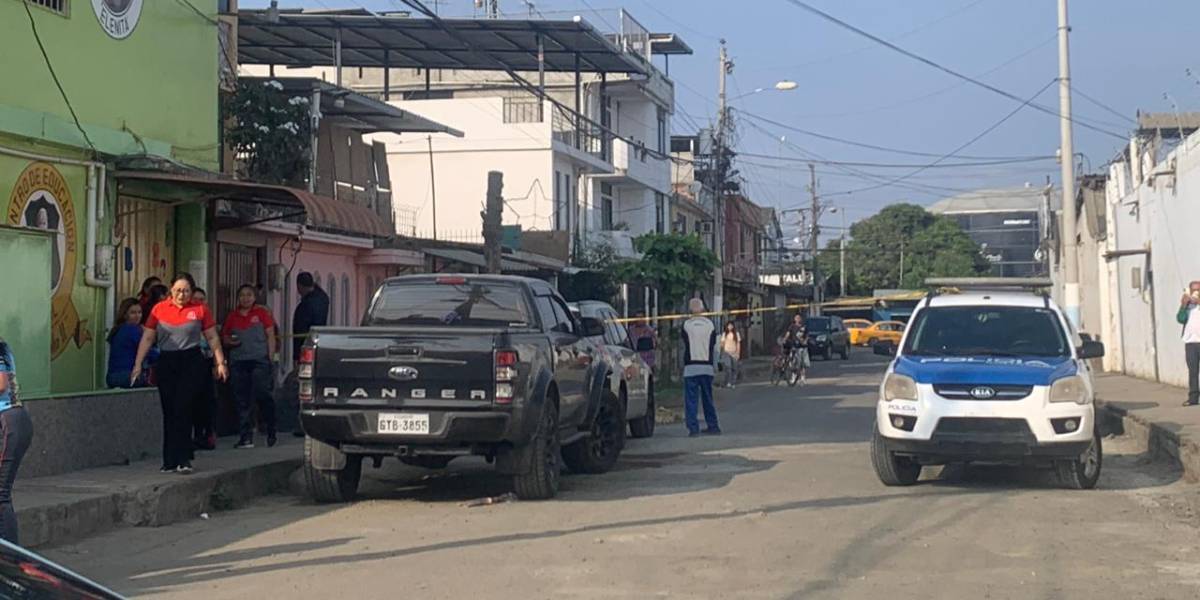 Un juez de Manta fue asesinado afuera de un plantel educativo