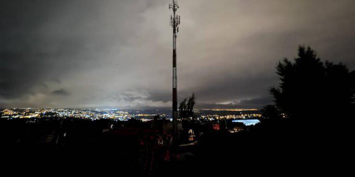 Quito: usuarios reportan cortes de electricidad en diferentes sectores