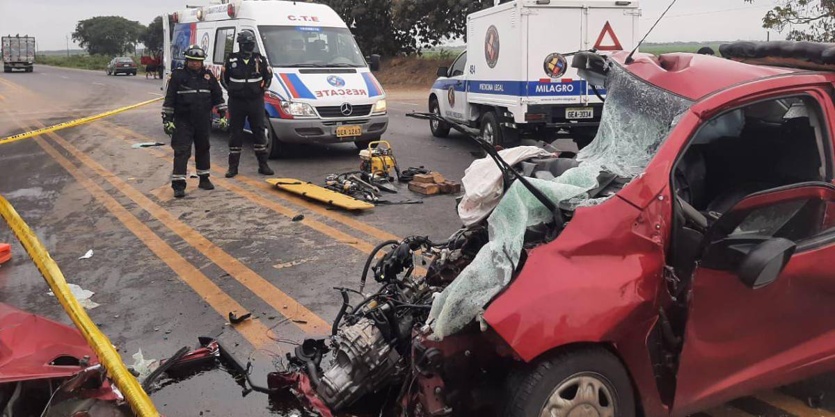 3 muertos y 6 heridos tras accidente en vía Naranjal-Puerto Inca, en Guayas