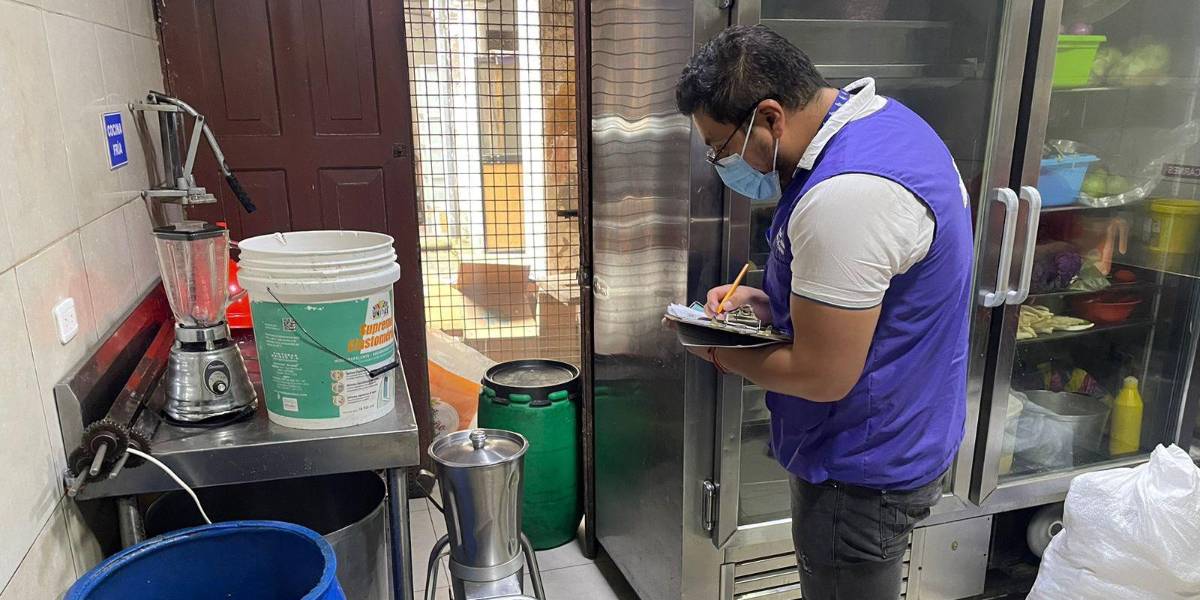 Otros tres restaurantes fueron clausurados en el centro de Quito por malas condiciones sanitarias