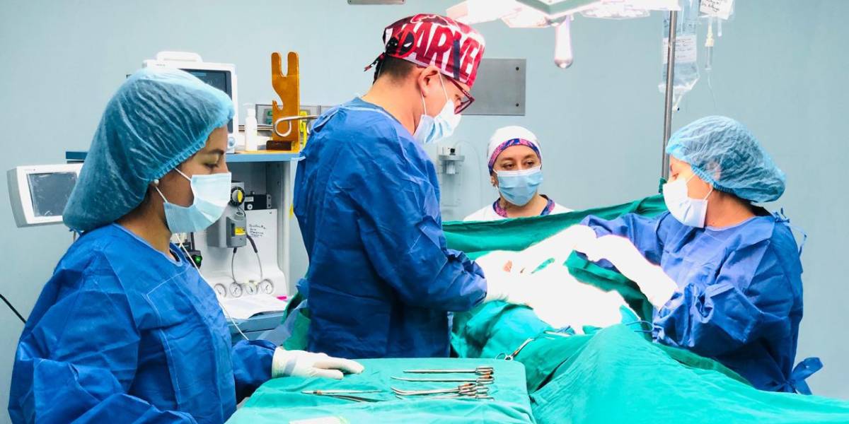 El Hospital Luis Dávila impulsa campaña gratuita de vasectomías y ligaduras en Tulcán