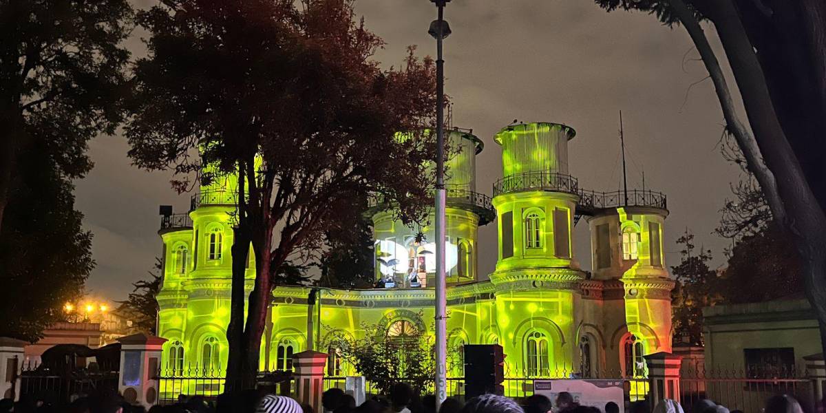 Quito: el show lumínico será a las 19:00 de este 24 de agosto en las fachadas del Teatro Capitol y Observatorio Astronómico