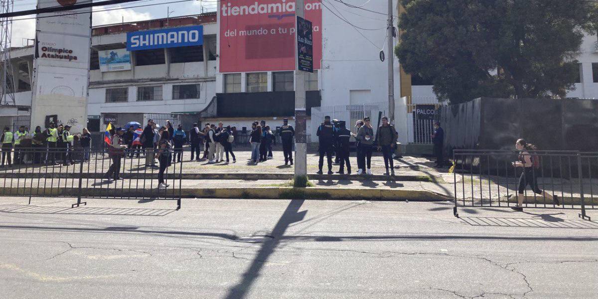 Daddy Yankee en Quito: vehículos mal parqueados cerca del estadio serán multados