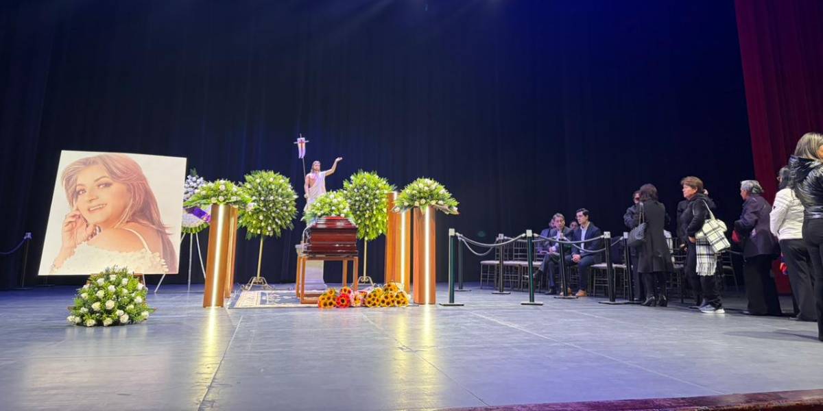 Los restos de Paulina Tamayo, La Grande del Ecuador, son velados en la Casa de la Cultura