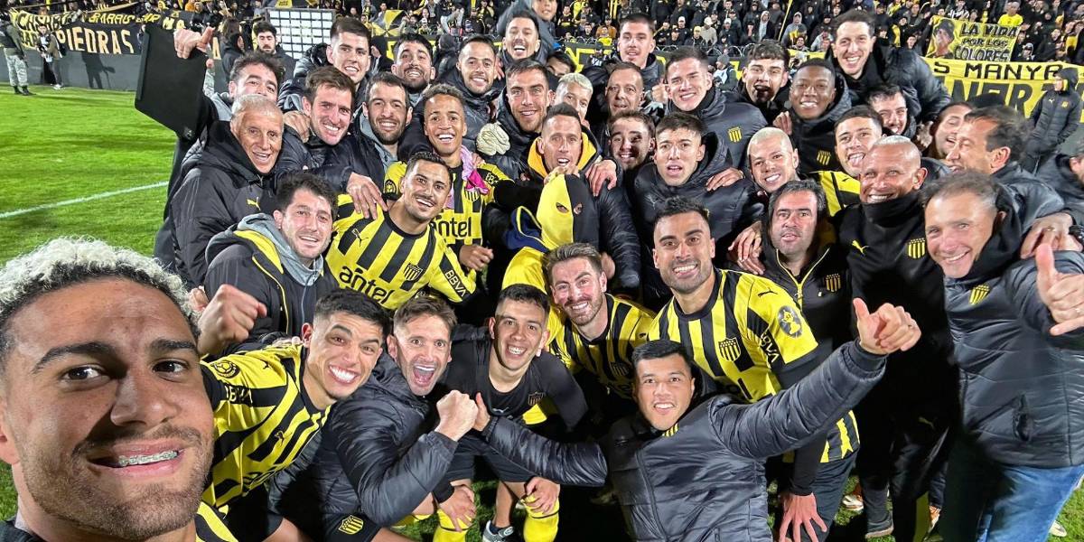 Byron Castillo quedó campeón del Torneo Apertura con el Peñarol en Uruguay