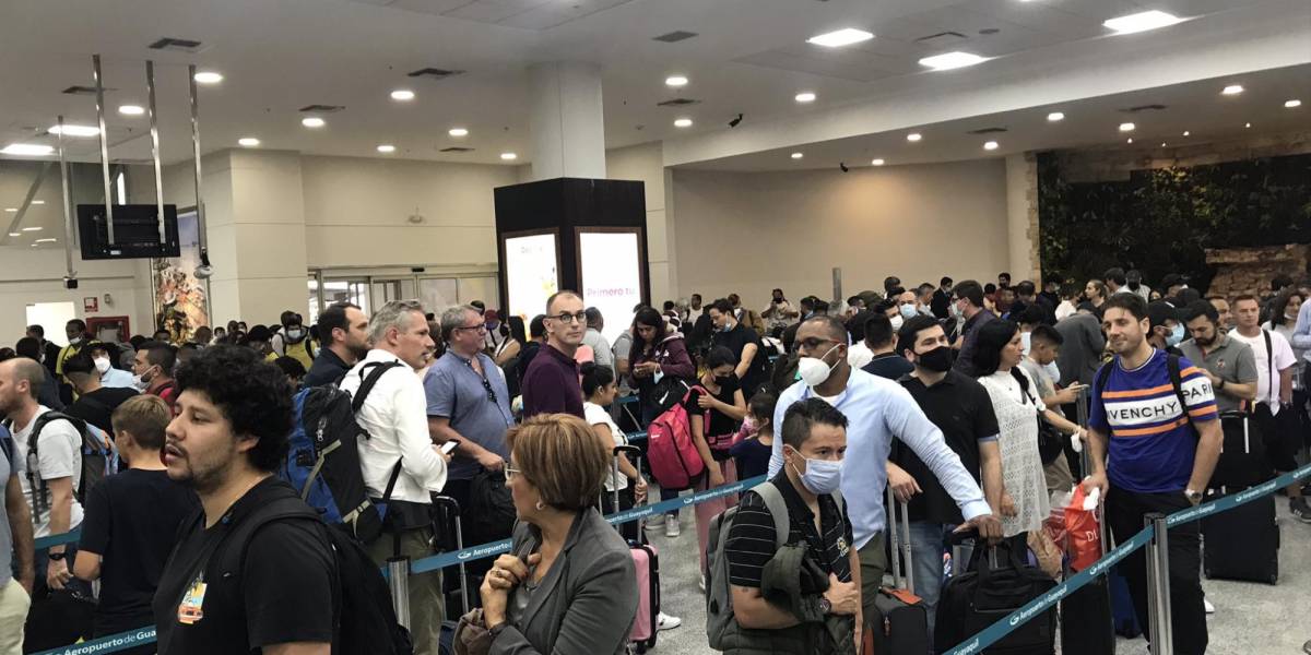 Aerolíneas también reclaman por caos en el área de migración del aeropuerto de Guayaquil