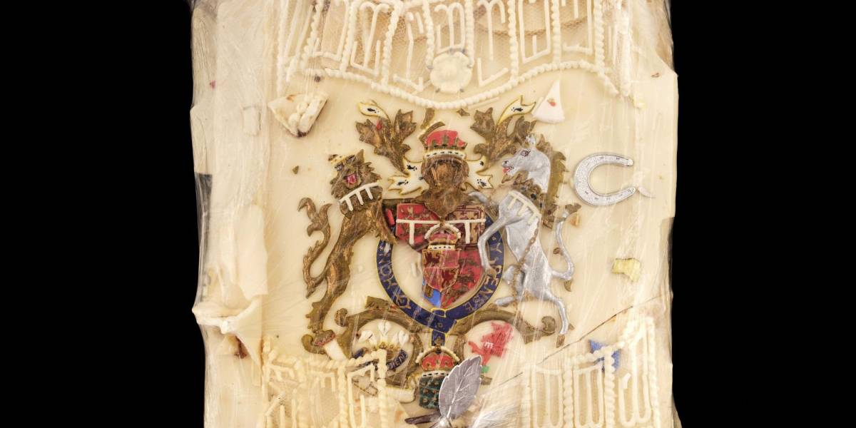 Subastarán un pedazo de pastel de la boda de Lady Di y el príncipe Carlos
