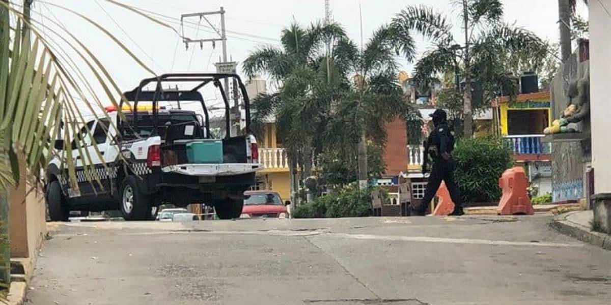 Un grupo armado arrojó cuerpos desmembrados en las letras turísticas de Cazones, Veracruz