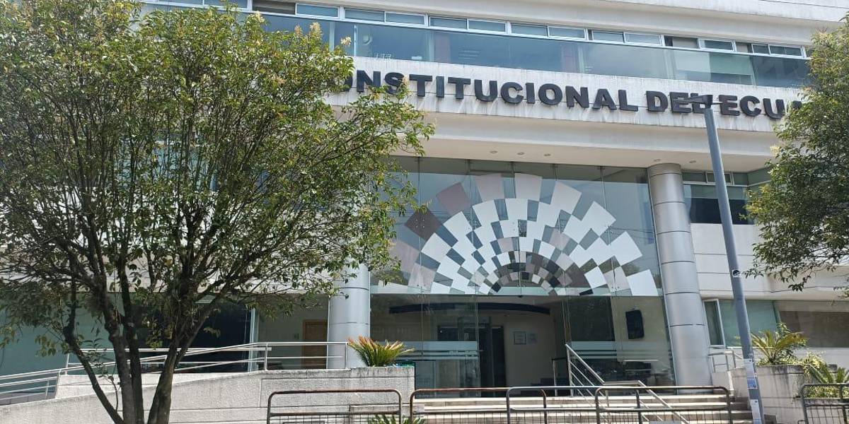 El requisito de informe de Contraloría para investigar delito de sobreprecios es declarado inconstitucional