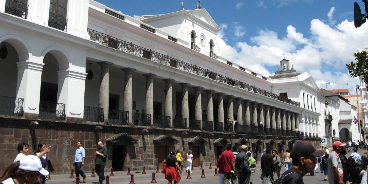 Noboa busca apoyo de juristas internacionales para emitir un nuevo estado de excepción