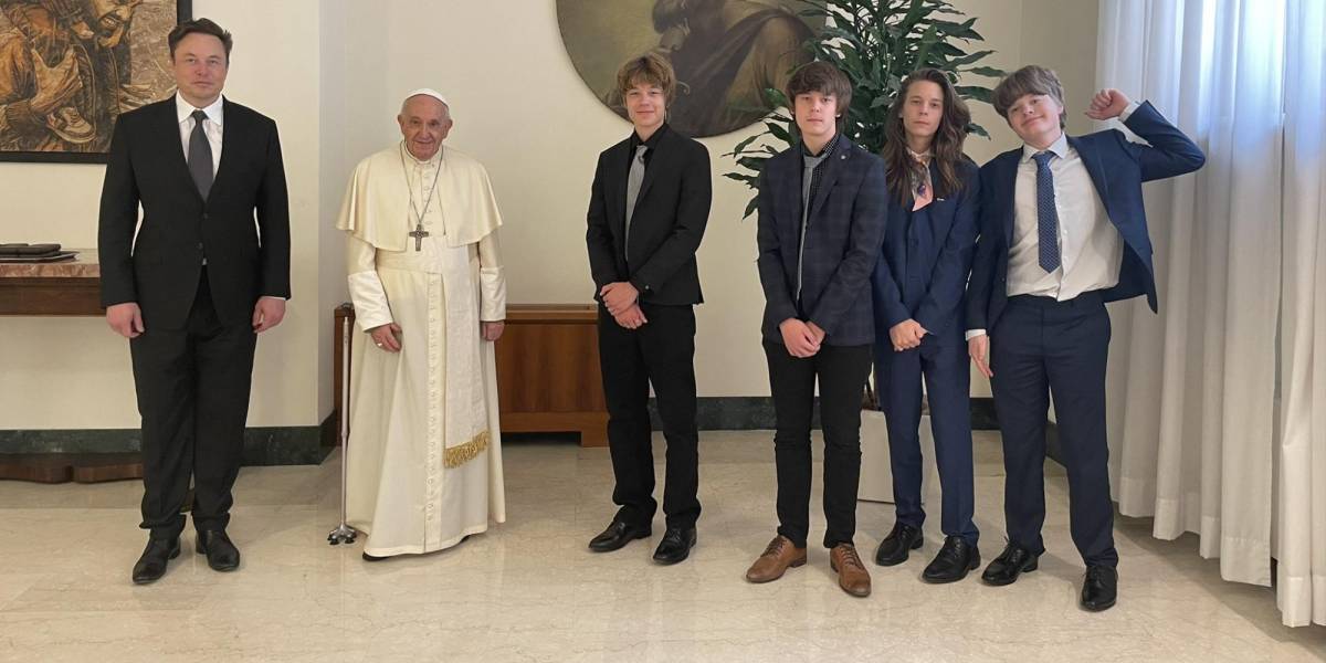 Elon Musk se reunió con el papa Francisco