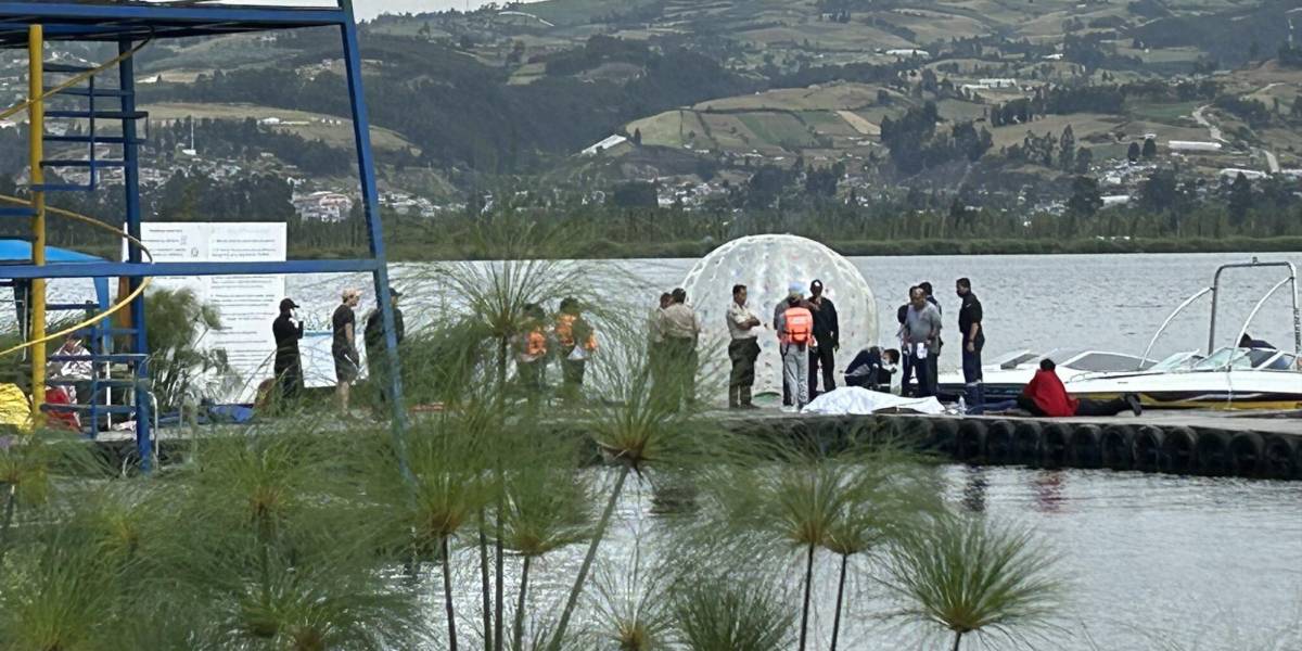 Un naufragio de bote en el lago San Pablo dejó dos fallecidos y dos desaparecidos
