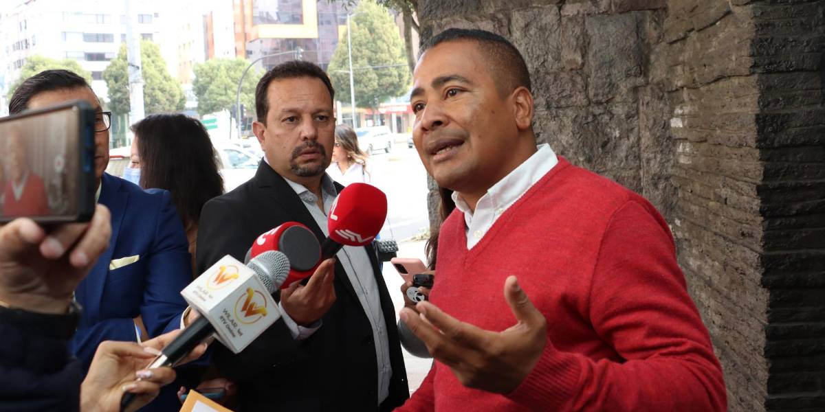 Elecciones Ecuador 2023: Bolívar Armijos renunciaría a USD 154 000 para promocionarse en medios