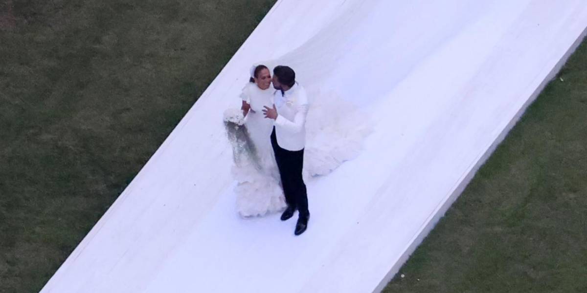 Jennifer López y Ben Affleck repiten su boda para familiares y amigos