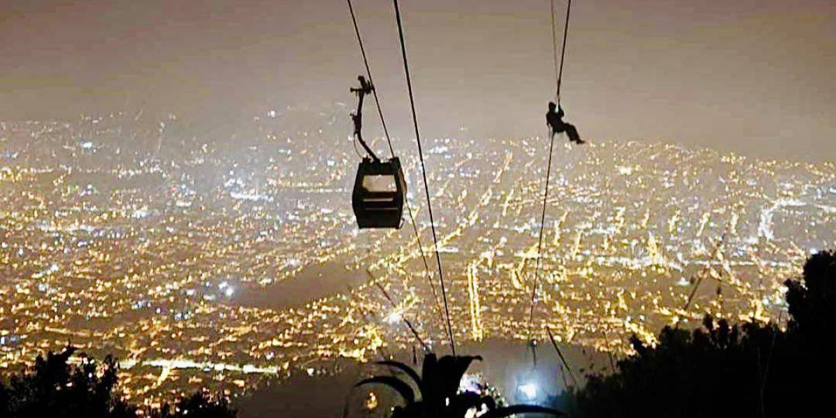 Teleférico de Quito: ¿por qué tardó el rescate de las personas que se quedaron atrapadas en las cabinas?