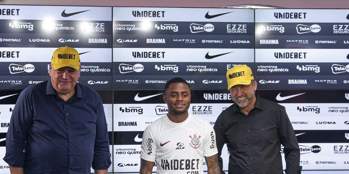 Diego Palacios fue presentado oficialmente en el Corinthians de Brasil