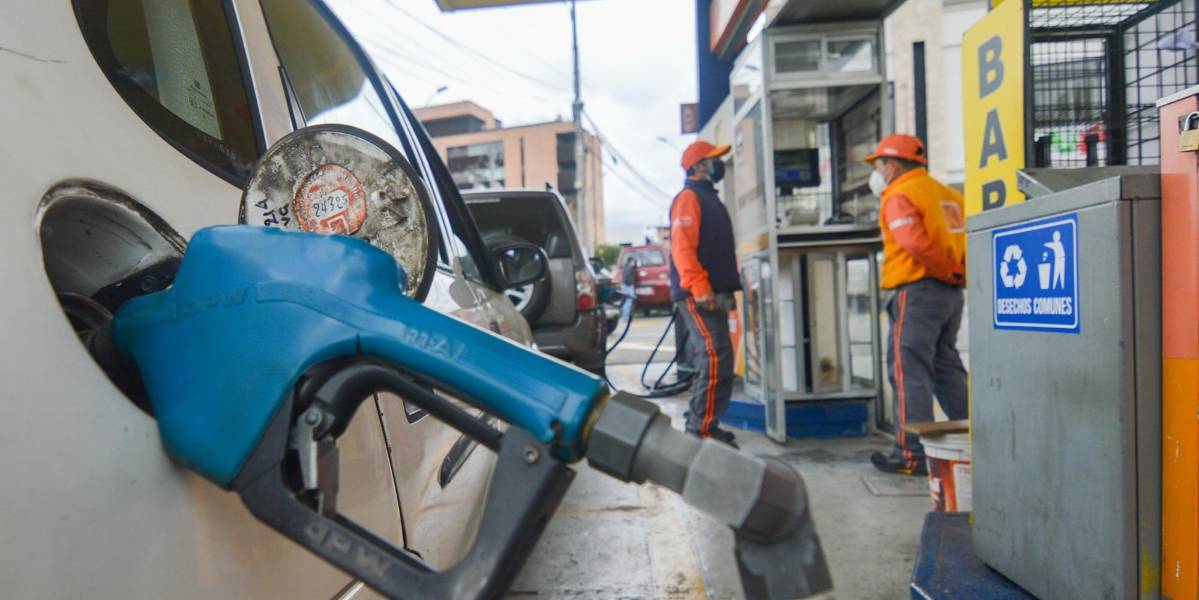 Las gasolinas Extra y Ecopaís incrementarán su precio en 13 centavos hasta el 11 de octubre