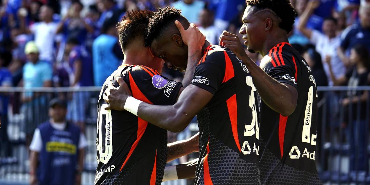 Emelec gana, respira y sale del cuadrangular del descenso