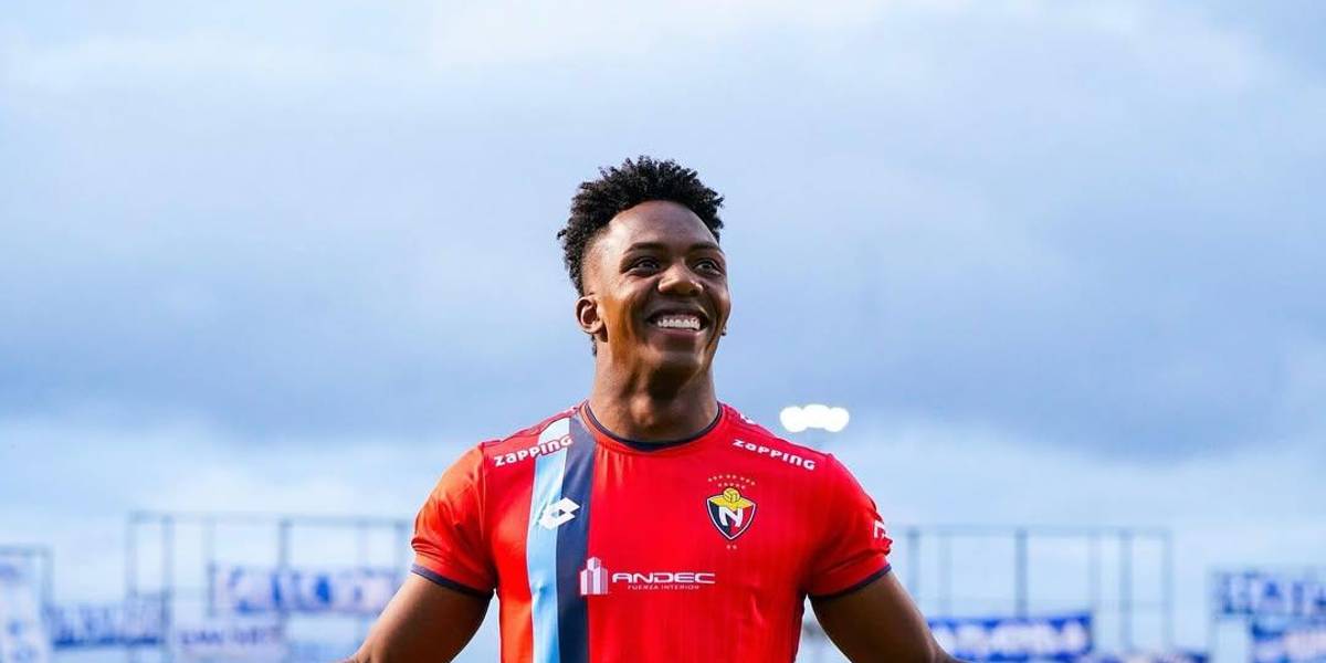 Djorkaeff Reasco: En mi paso por Barcelona ocurrieron cosas raras, con constantes cambios de técnicos, pero hoy El Nacional me ha dado la oportunidad que necesitaba