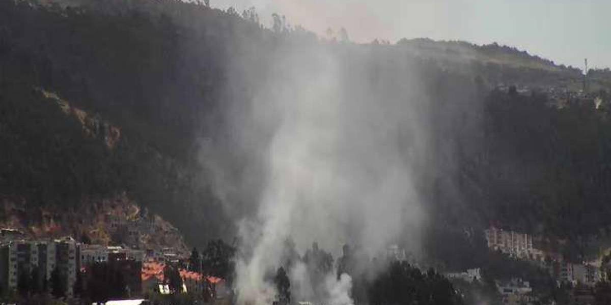 Quito: al menos ocho incendios forestales se registraron durante la mañana del 26 de agosto