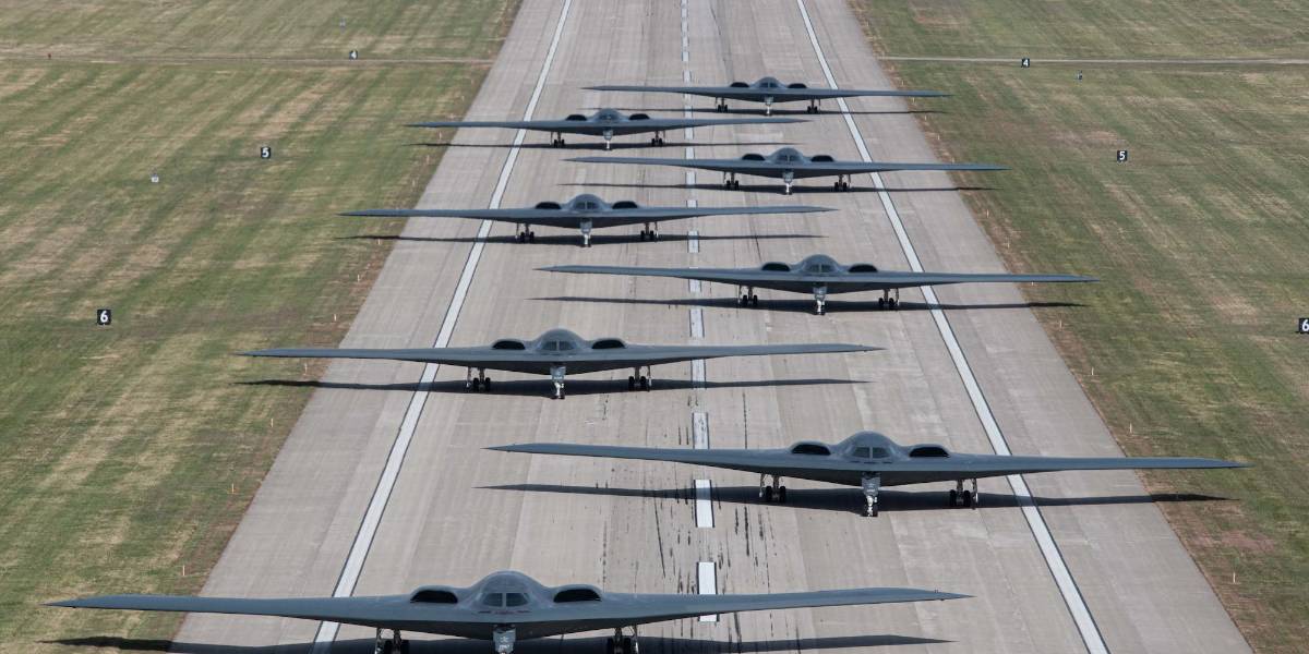 Donald Trump dice que los bombarderos B-2 ya están de vuelta en Estados Unidos