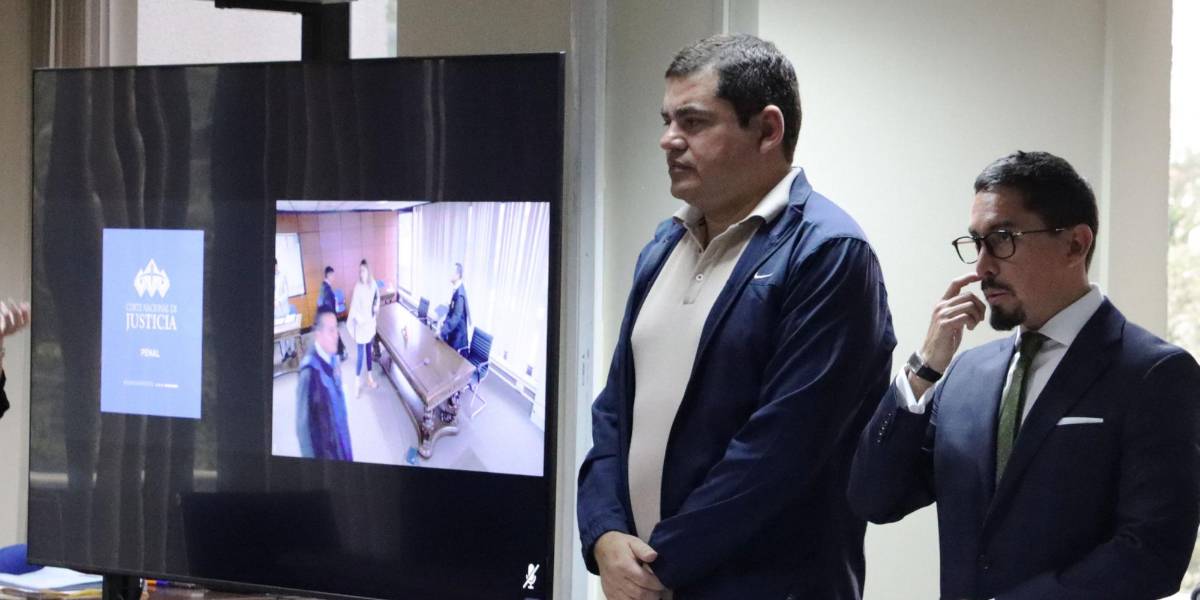 El cura Tuárez, expresidente del CPCCS, busca su libertad mediante recurso de casación