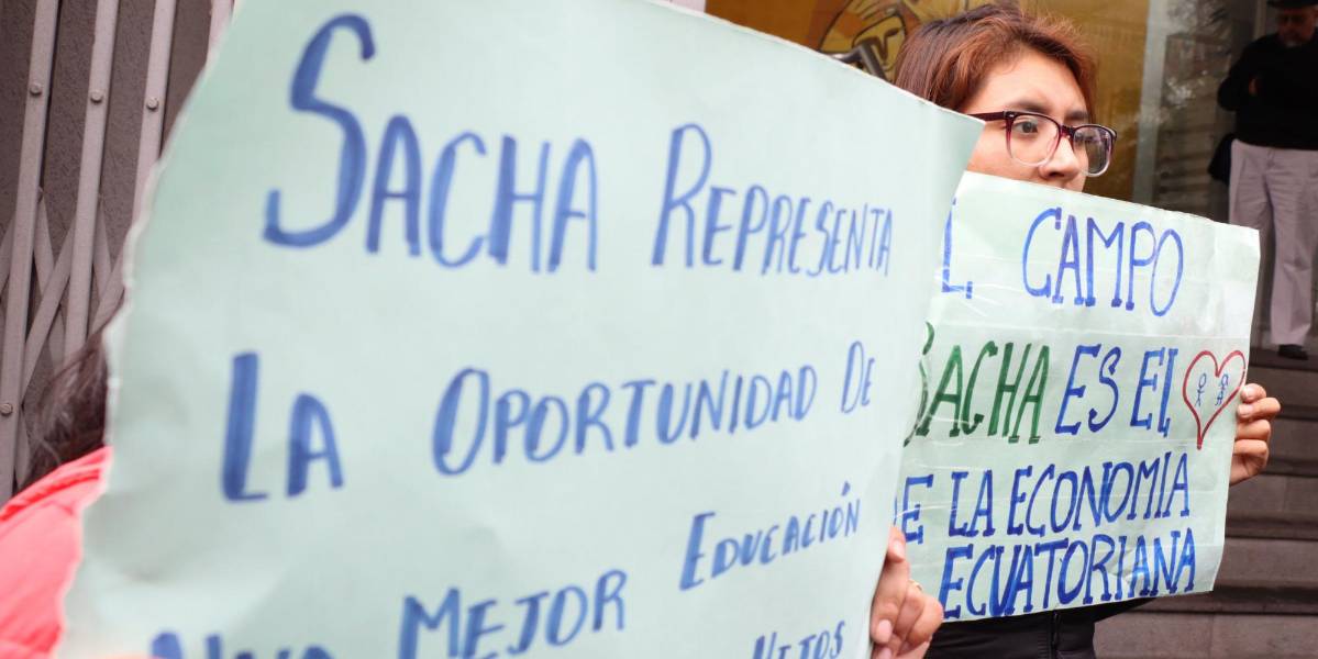 Grupos sociales y asambleístas del correísmo inician acciones legales para frenar la adjudicación del Campo Sacha