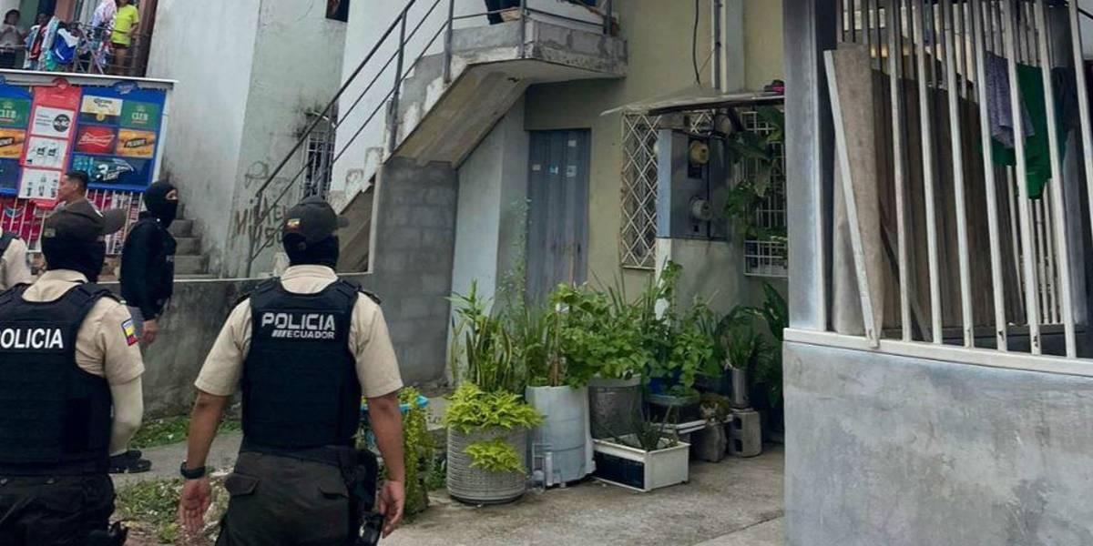 La Policía ejecuta un megaoperativo contra bandas delictivas en Nueva Prosperina