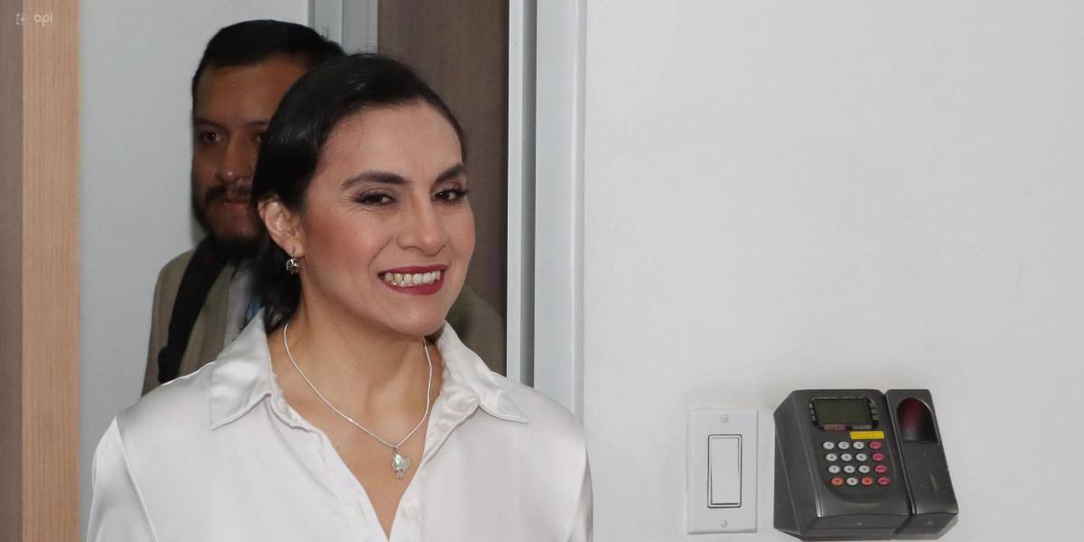 La audiencia por presunta violencia política de género en contra de Verónica Abad se repetirá en el TCE