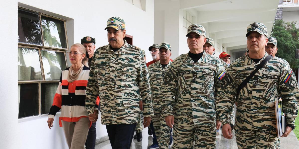 Nicolás Maduro dice que si Venezuela fuera agredida pasaría a una etapa de lucha armada