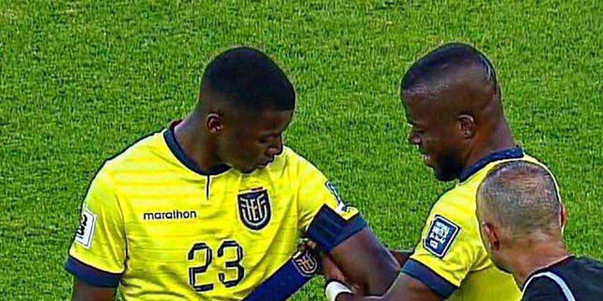 Enner Valencia sobre Moisés Caicedo: Es uno de los líderes del grupo. Él no quería ponérsela, siempre ayuda a los muchachos y será un gran capitán