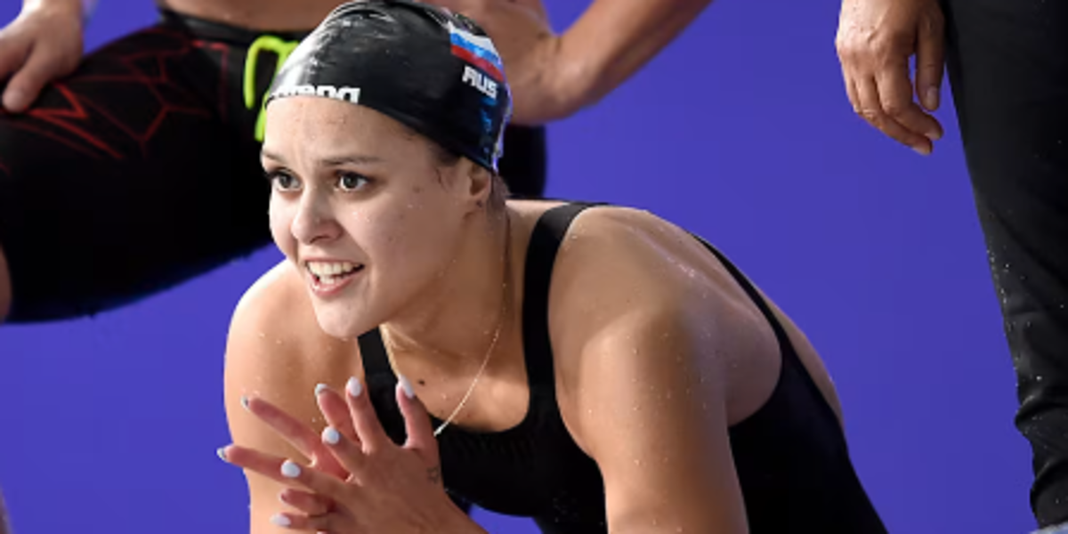 Escándalo en la natación: sancionan a una destacada nadadora rusa por dopaje