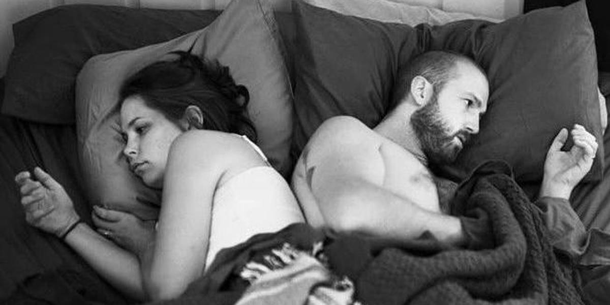 El retrato de la dependencia a los celulares y la desconexión con el mundo real