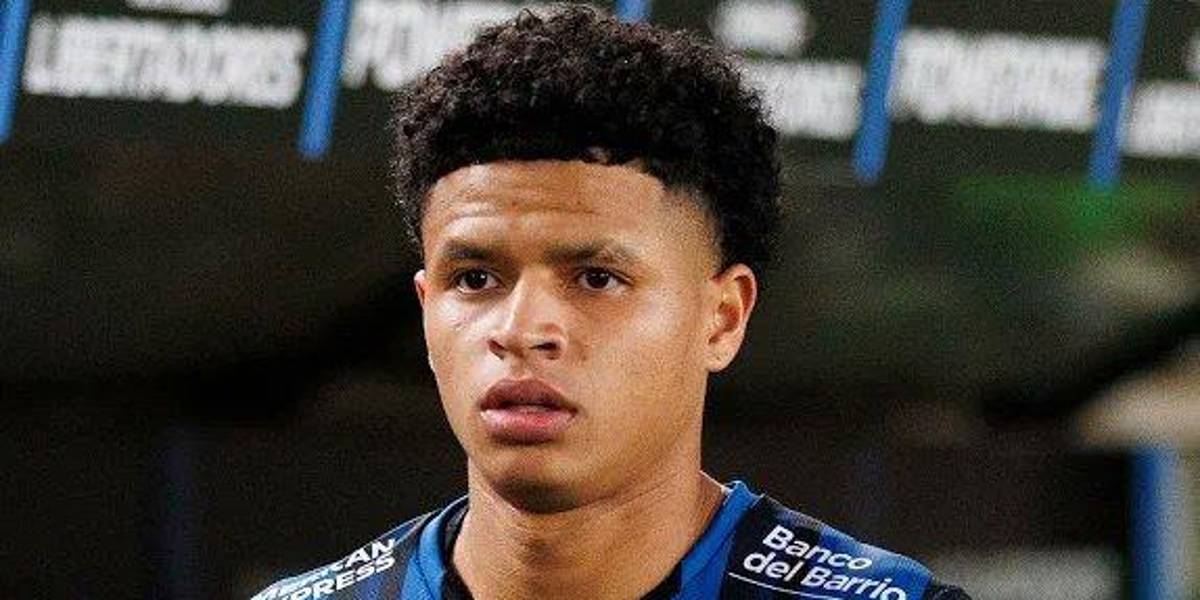 El Sevilla de España está negociando con IDV por el fichaje de Patrik Mercado