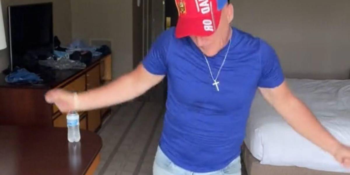 Un miembro de las Fuerzas Especiales de Estados Unidos baila Zapateando Juyayay