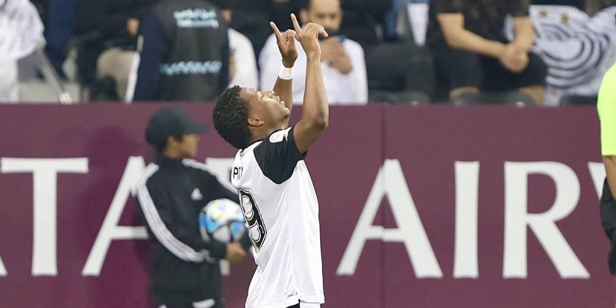 Gonzalo Plata celebra su gol con el Al Sadd