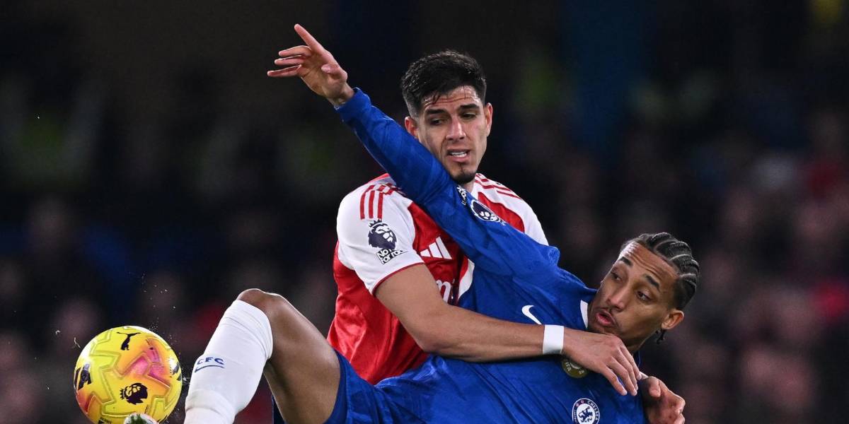 Chelsea, con Moisés Caicedo expulsado, empató 1-1 con el Arsenal de Piero Hincapié