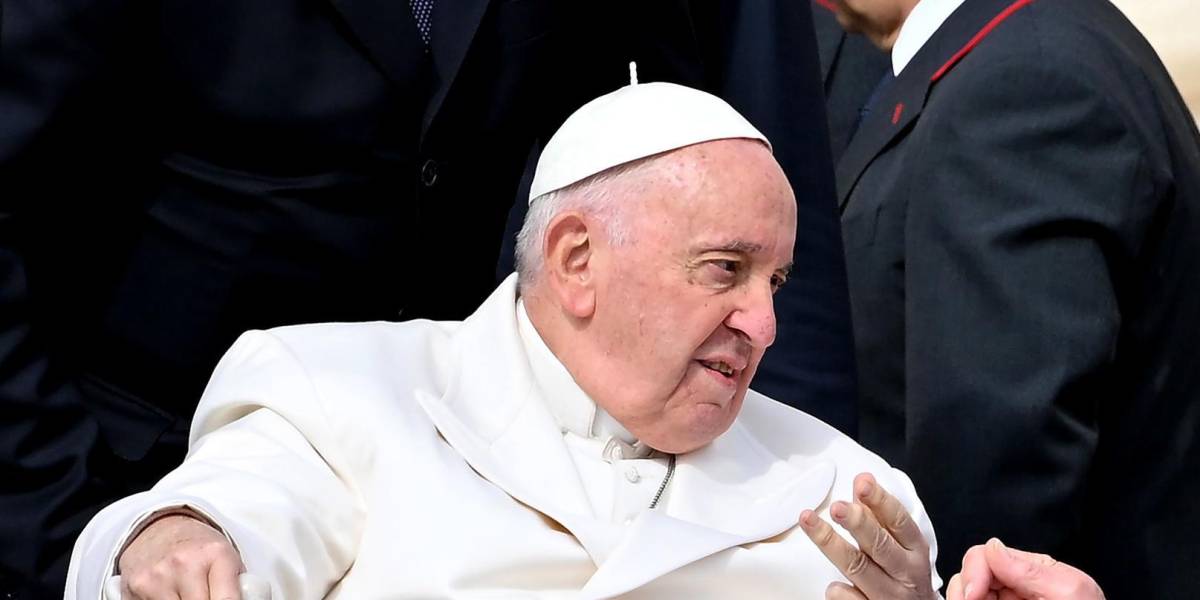 Papa Francisco: su salud mejora progresivamente y sigue bajo tratamientos