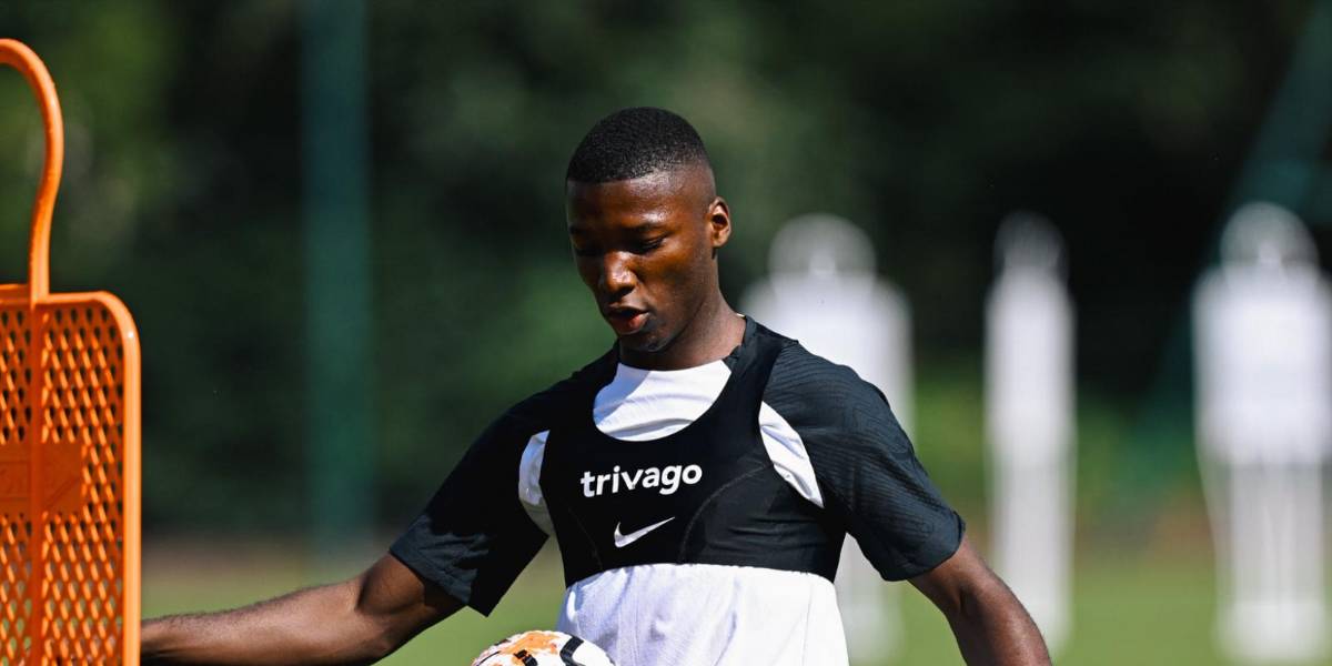 Moisés Caicedo ya entrenó con el Chelsea y podría debutar el domingo ante el West Ham por la Premier League