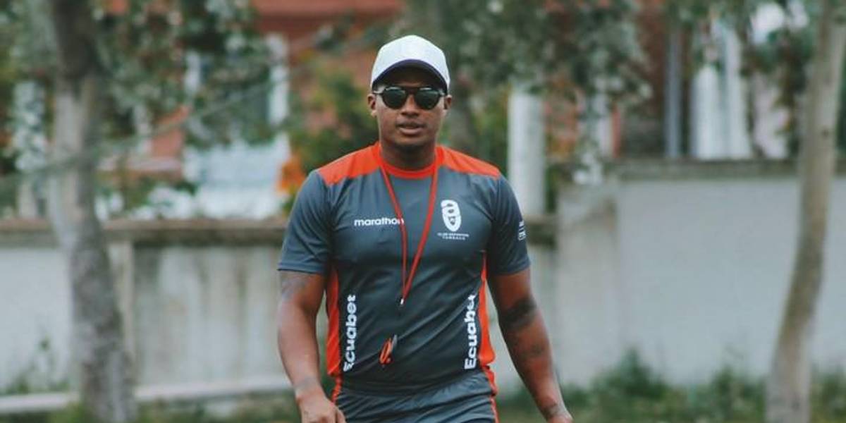 Antonio Valencia será el entrenador de su propio equipo