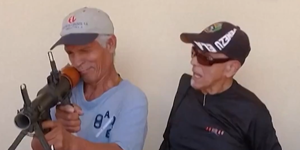 Maduro ordena entrenamiento militar y armado de la población civil en Venezuela