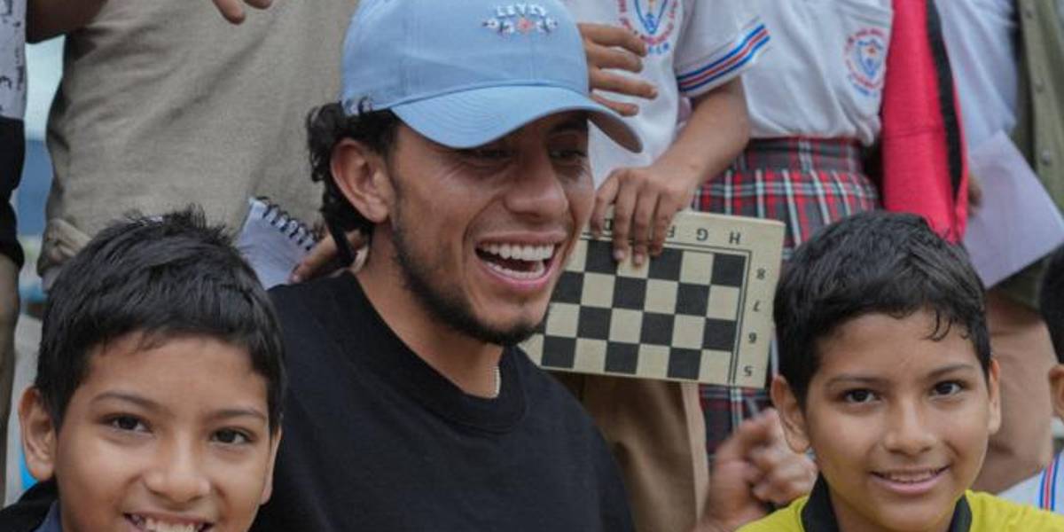 La emotiva iniciativa de Joao Rojas para ayudar a niños