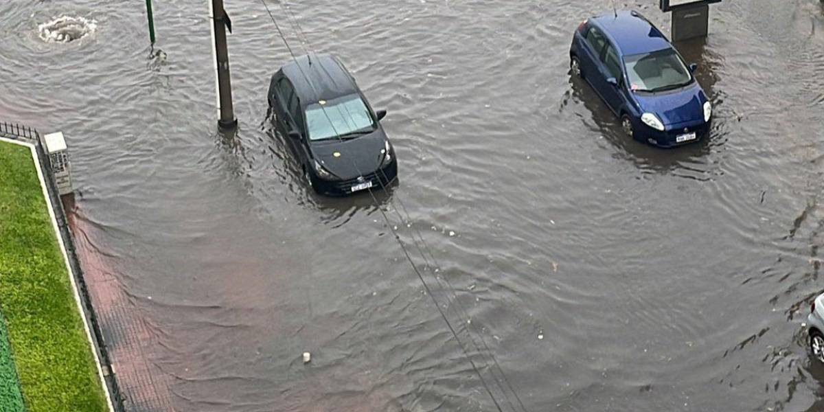 Fuertes inundaciones en Montevideo, Uruguay