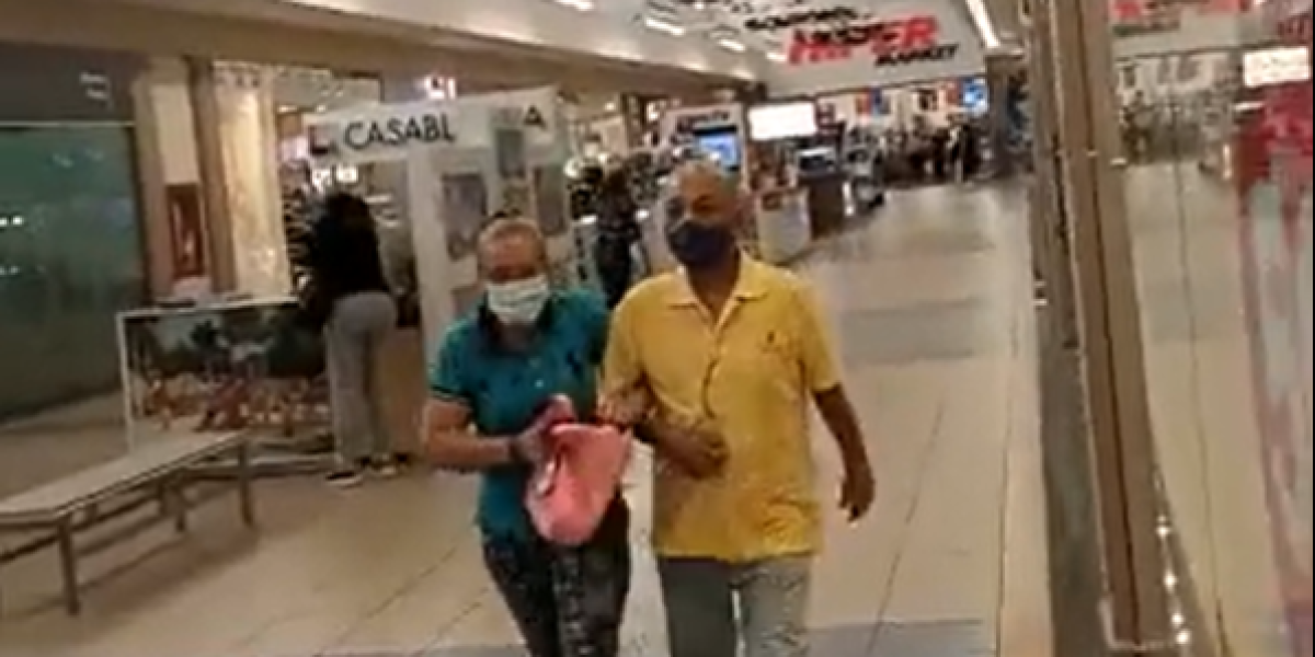 Durán: se viralizan videos de altercados en centro comercial