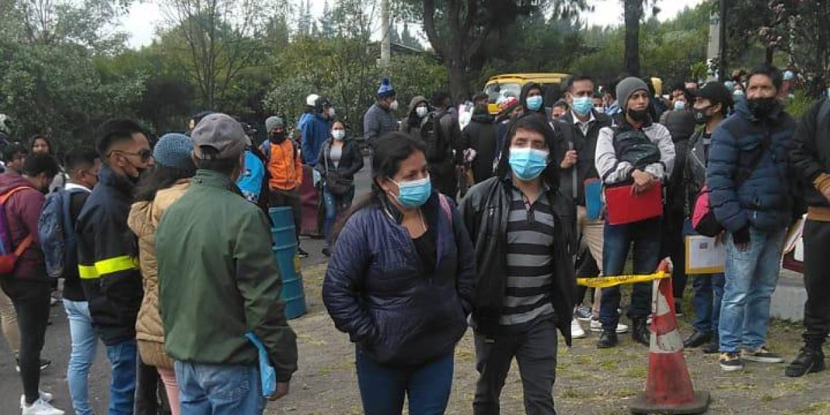 Quito: 5 000 aspirantes para 200 plazas de trabajo en Emaseo