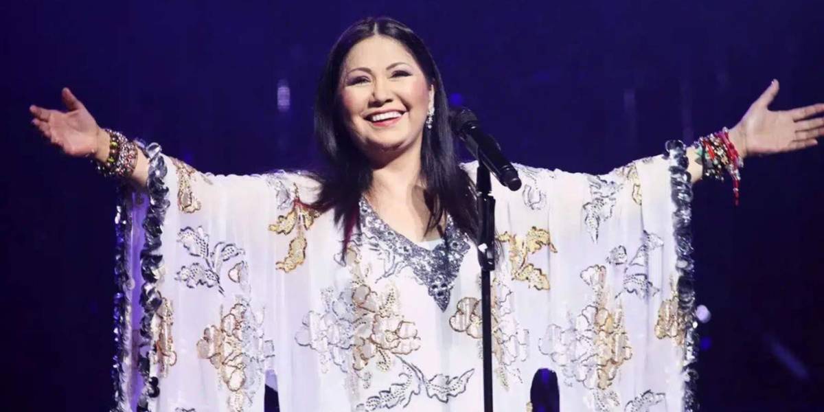 Ana Gabriel se habría casado en secreto con una fanática peruana, asegura periodista de farándula internacional