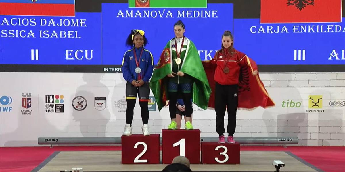 Jessica Palacios gana tres medallas de plata en el Mundial Prejuvenil de Pesas en Albania