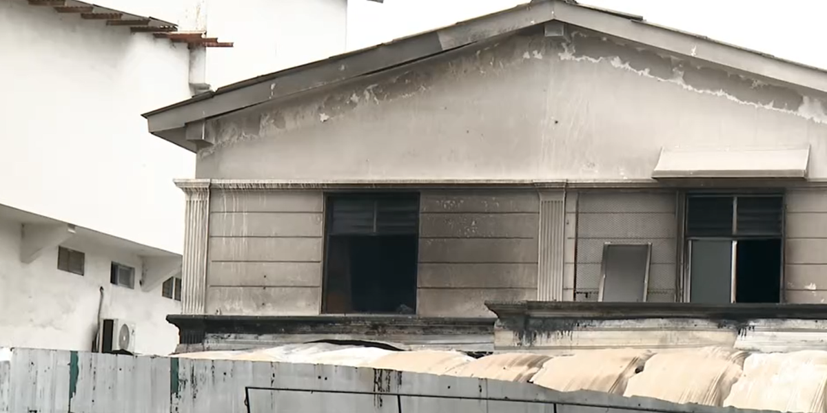 Guayaquil: Incendio en mueblería deja una víctima mortal