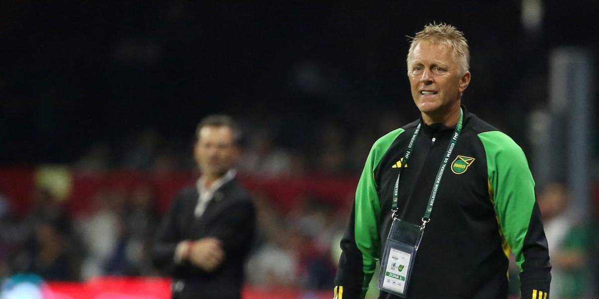 Heimir Hallgrímsson, entrenador de Jamaica: “Conozco muy bien a Félix Sánchez, es un buen amigo mío, sé que hará todo para ganar