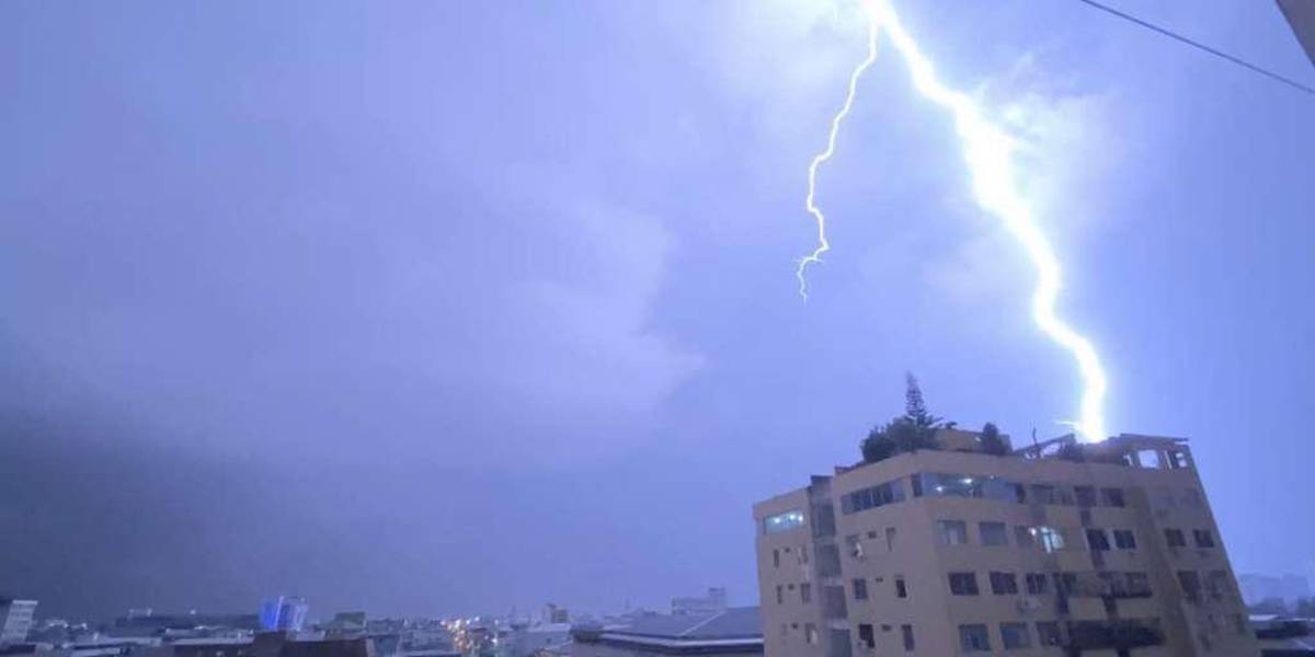 El Inamhi alerta un incremento de ráfagas de viento y lluvias con tormenta en la Amazonía, norte del Litoral y la Sierra